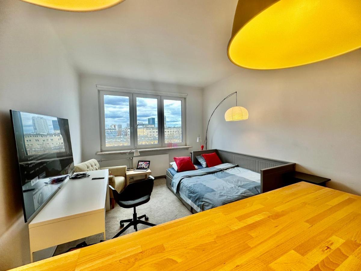 Super Beauty Metro Wifi 65'Tv Netflix Hbo Appletv+ Apartment Варшава Екстериор снимка