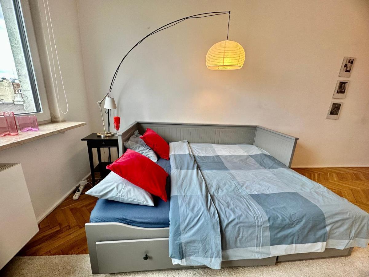 Super Beauty Metro Wifi 65'Tv Netflix Hbo Appletv+ Apartment Варшава Екстериор снимка
